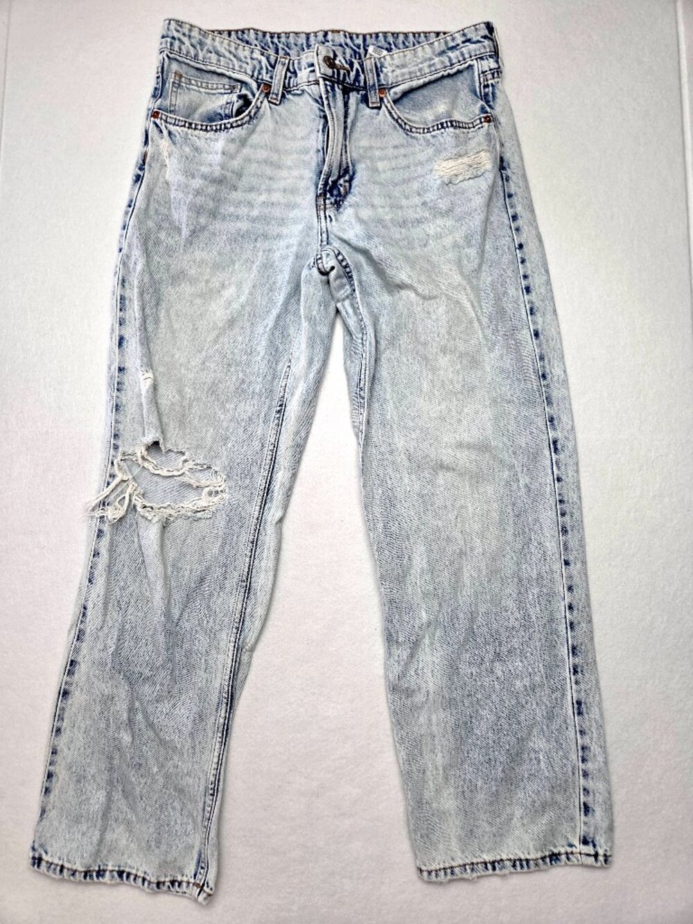 H&M &Denim Women’s 8 Baggy Low Waist Light Wash Distressed Jeans Y2K